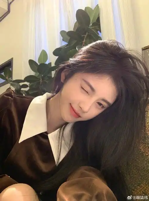 鞠婧祎双丸子头女高##谢金燕浪姐官宣重现意难忘