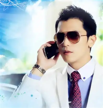 图邱泽高清图片亮瞎双眼首谈私生活称现在单身