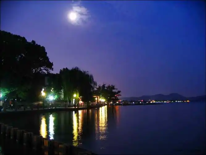 西湖十景平湖秋月