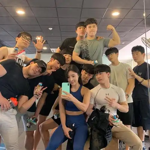 刘太阳火了,普通人如何成为一名健身网红呢?