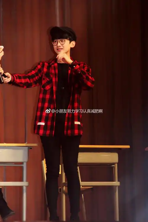 [白敬亭][分享]180225 白敬亭大学时期旧照曝光 模样青涩略显婴儿肥