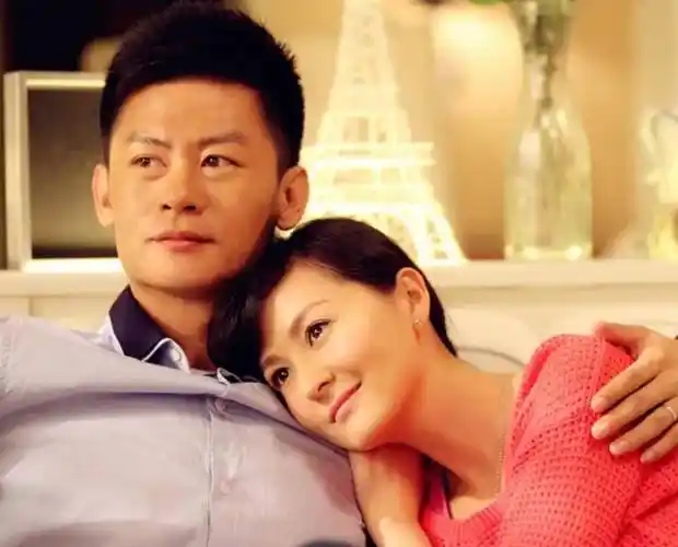 演员李健:19岁出道,娶中学初恋为妻,42岁因《狂飙》爆红_表演_女孩