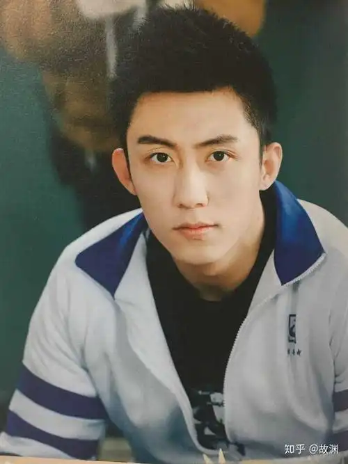 有哪一张照片,让你瞬间爱上黄景瑜?