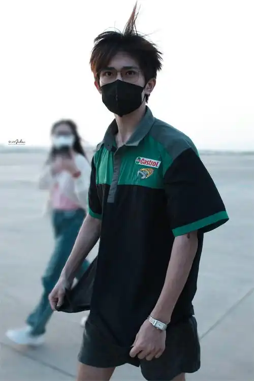 《小小的我》《狂野时代》以及《三个字》@tfboys-易烊千玺[锦鲤附体]