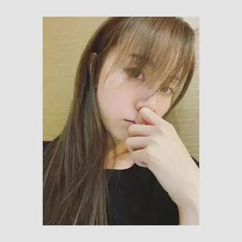 37岁邓丽欣一改发型变少女,借剪头发感悟人生