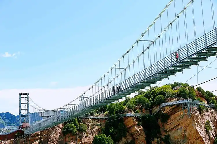 端午小长假,清凉谷高空玻璃滑水带你high!_风景区