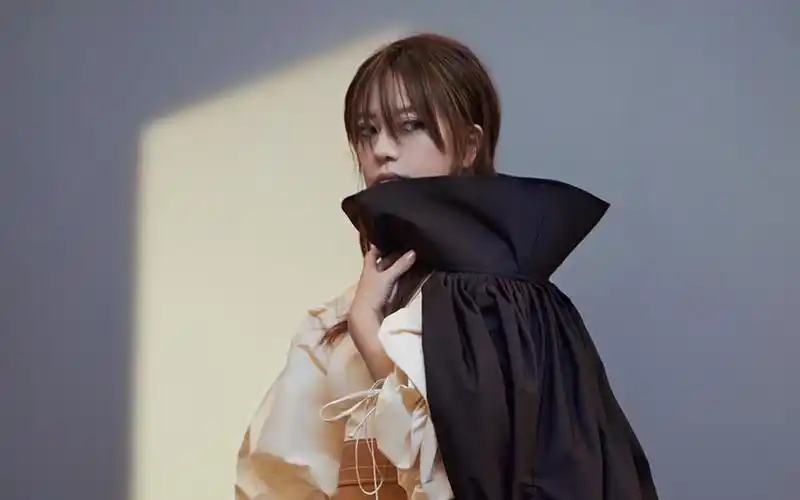 赵薇新潮时尚杂志写真桌面壁纸