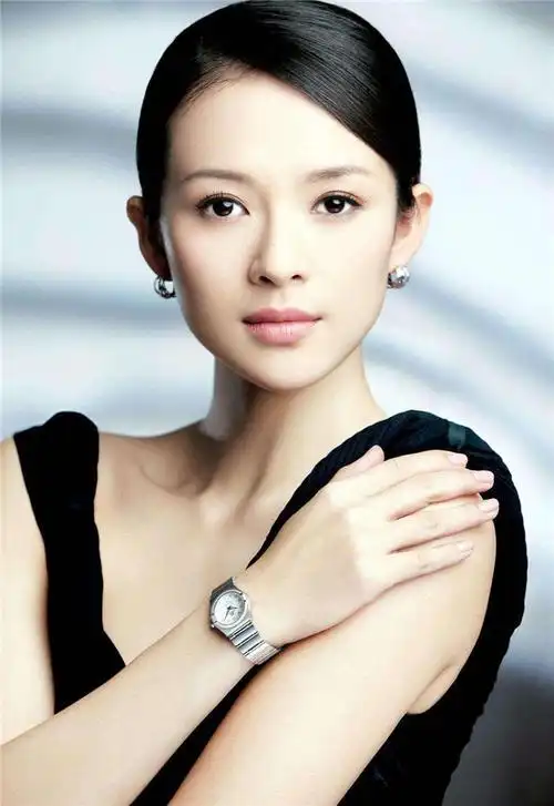 与鹅蛋脸一样,瓜子脸也是典型的美人脸型.