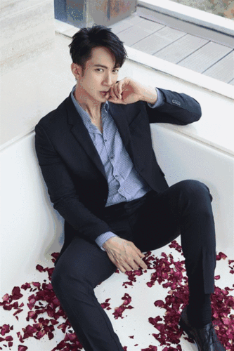 1216大虹桥爱琴海购物公园盛大开业吴尊等众星亲临现场还不乘机约一波