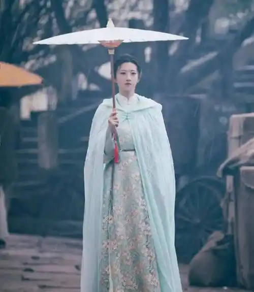 今天分享一波《司藤》的美照~来跟司藤一起学穿搭