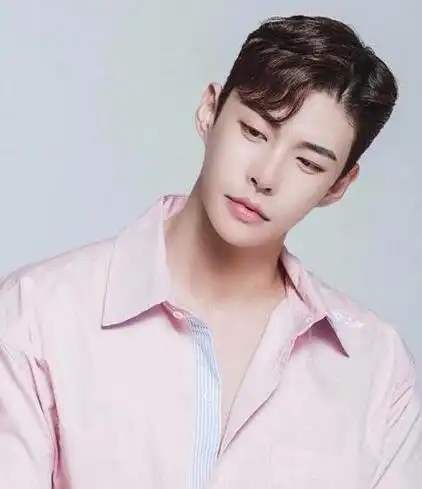 韩式小清新男生发型,提高颜值就靠清新发型了!