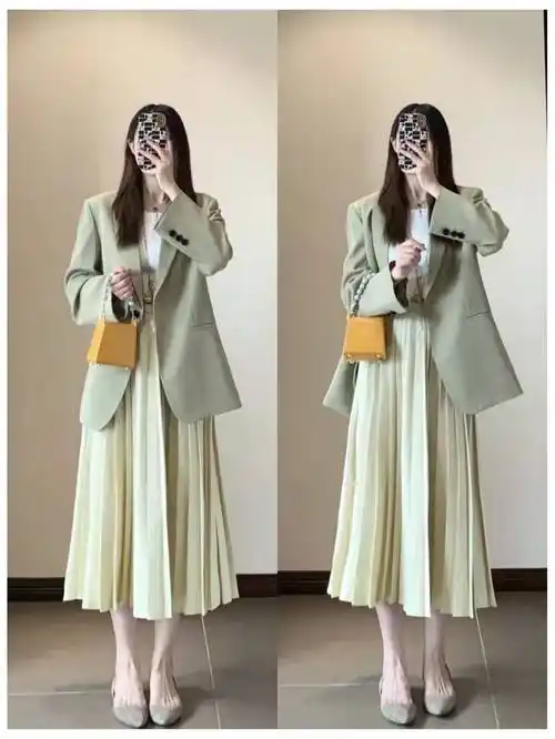 长款百褶裙搭配什么上衣和鞋子好看