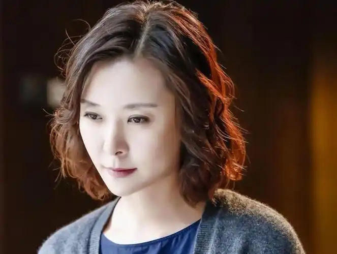 回顾柯蓝虽未婚未育但不代表没伴侣人的一生不该只有婚姻