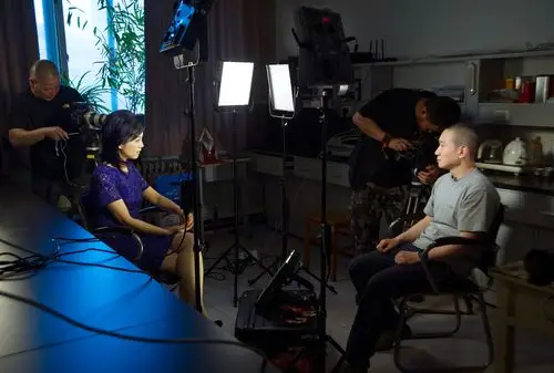 凤凰卫视名人面对面栏目组来校采访韩春雨