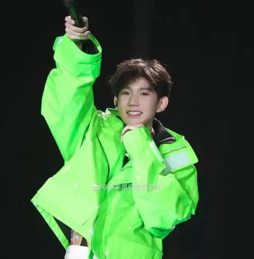 最治愈笑容的男明星,看过王源的笑容简直被苏炸