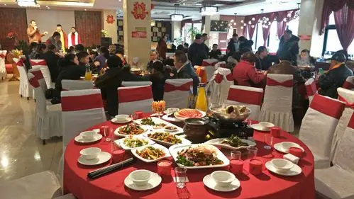 《尚滋味酒楼》包席火热预定中……(副本)
