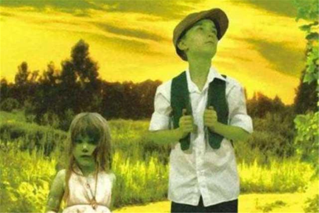 非洲部落的绿种人,血液和皮肤都是绿色,目前已不足3000人!