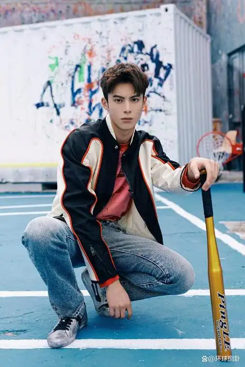 而演艺圈内一直都不缺乏痞帅男神们的存在,他们带有痞气的帅气,更是让