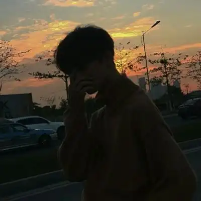 允言:帅气文艺风潮流时尚男头._男生头像_我要个性网