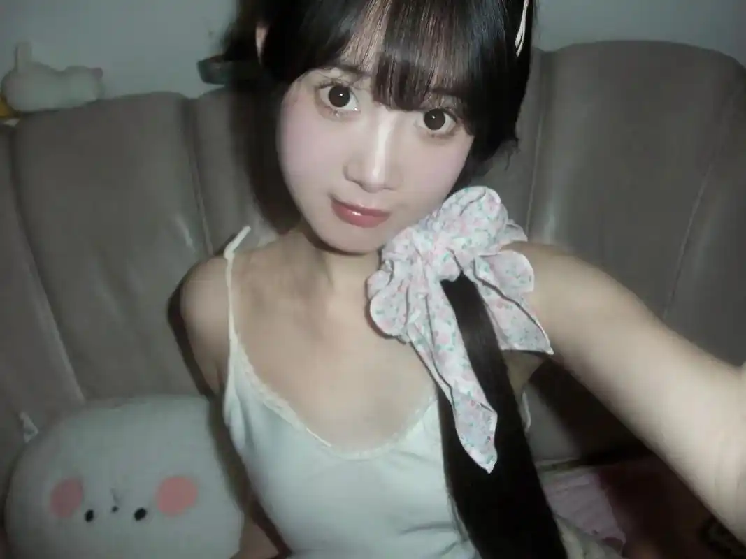 四川女生主打的就是乖乖～#分享照片 #小乖 #ccd #小狗 - 抖音