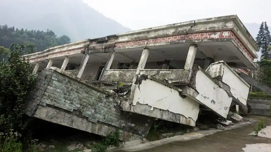 中国汶川大地震的损坏建筑物