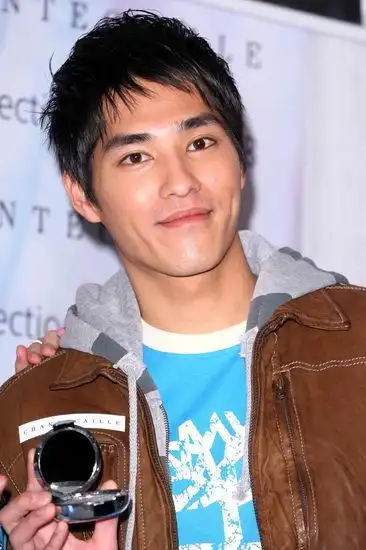 蓝正龙代言彩妆正是大s最爱品牌图