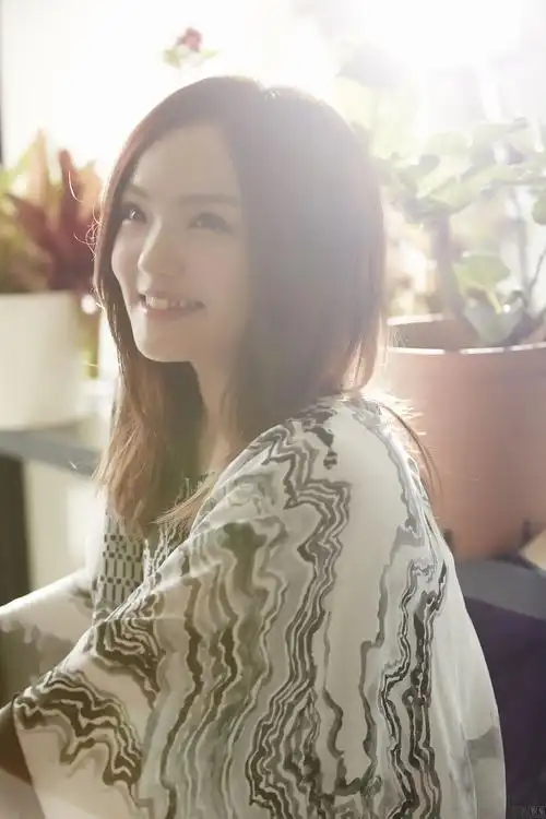 徐佳莹颠覆性出演新歌mv