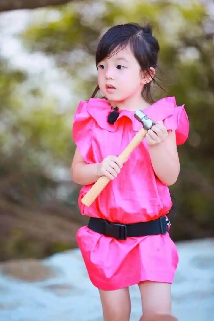 而她經歷了幾次失敗,挫折,       還願意