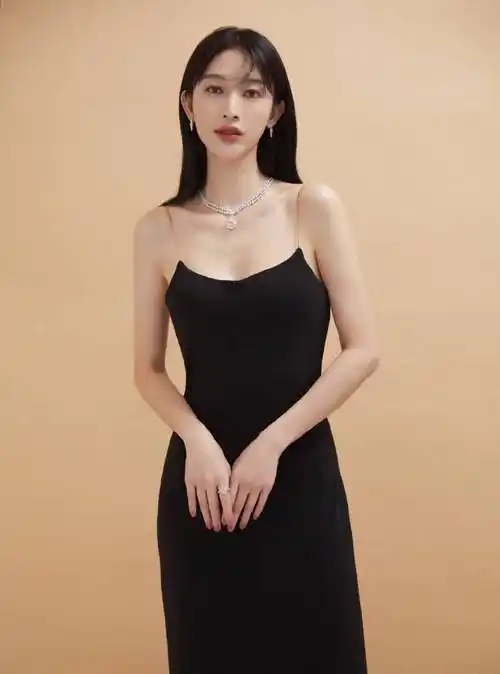 38岁张俪,饱满性感韵味十足啊!_身材_挑战_独立