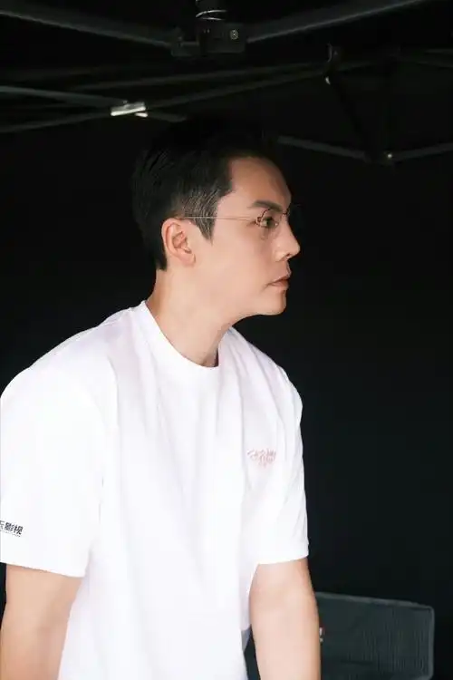 陈伟霆金丝眼镜 霸总舒适圈##戴金丝眼镜的陈伟霆##陈伟霆演霸总