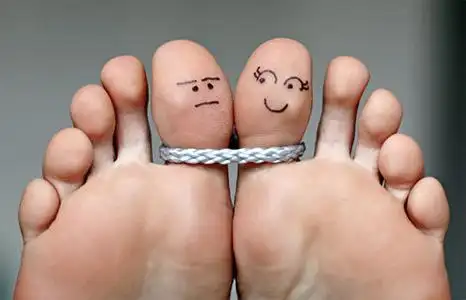 八风穴的位置和按摩手法