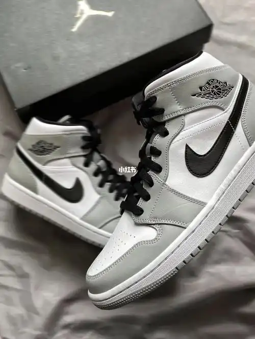 aj1烟灰小迪奥