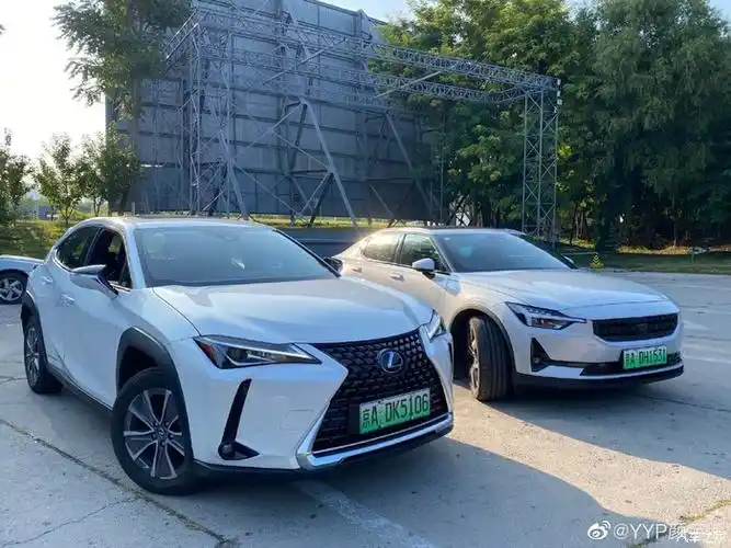 先有易烊千玺代言宝马现在王俊凯代言雷克萨斯