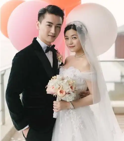 脸部圆润显富态,皮肤暗黄似路人|陈晓|小龙女|鹿晗|刘亦菲_网易订阅