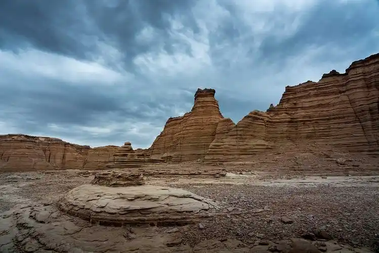 标题:罗布泊风光