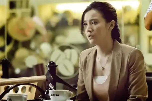 扯下宋佳"插足成瘾"的遮羞布,演技再好也救不了她_表演_电影节_妈妈