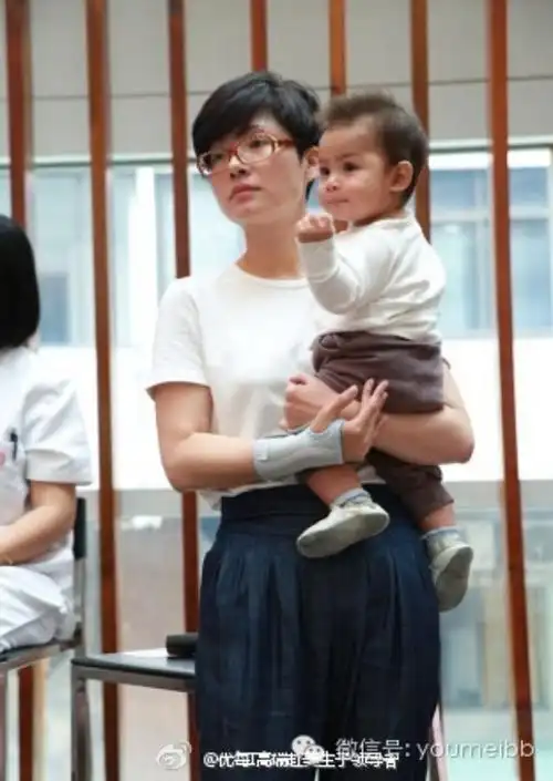 吉雪萍又怀孕了双胞胎