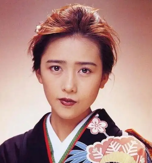 工藤静香"毁容式"变老?看了她的旧照才知道什么是神仙颜值!