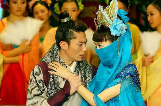 tiffany电视_古装剧《金玉良缘》饰玉麒麟_看图_唐嫣吧_百度贴吧