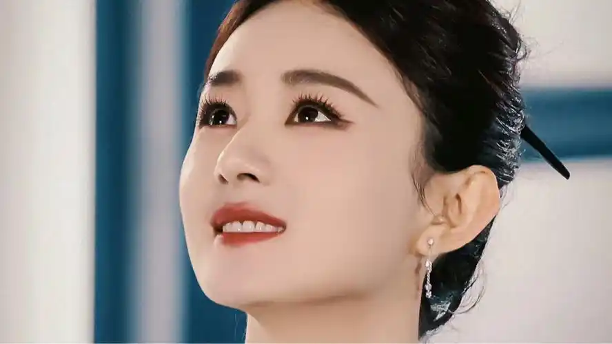 赵丽颖不同角色的眼神特写,从温柔可爱到精明霸气,各有各的灵魂