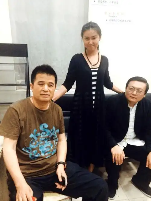 毕福剑离开央视后转行当白领,梁宏达不离不弃生活依旧潇洒