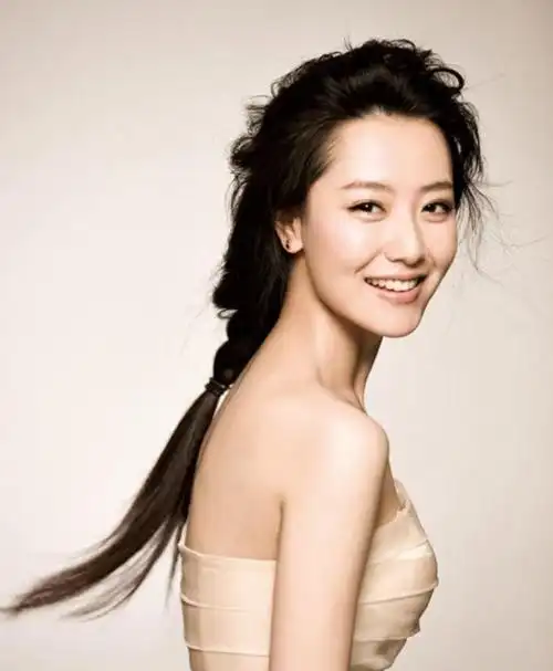 白冰个人资料简介 白冰网红的个人简介 - 促十二百科