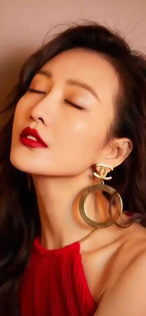 提起王鸥,可以说是一个家喻户晓的大明星.