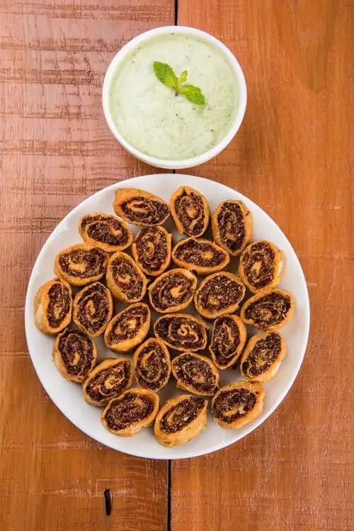 辛辣,甜,油炸,餐食,旱谷,春卷,食物,茶,物品,马哈拉施特拉邦