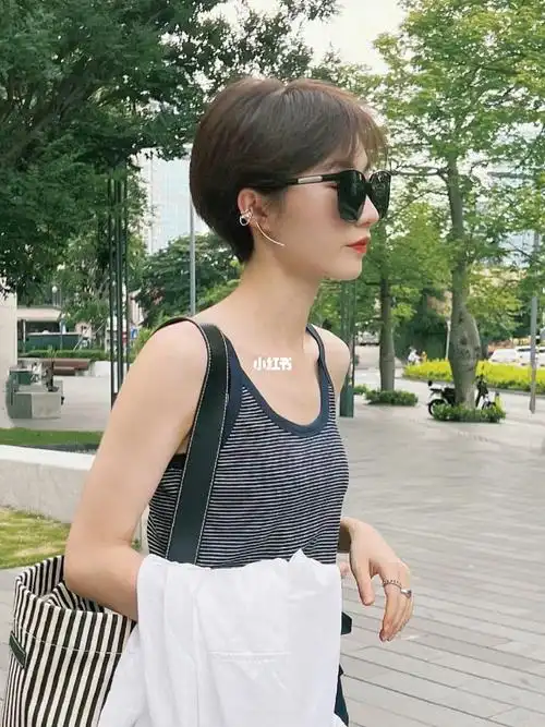 短发,不需要打理就很好看~—————————