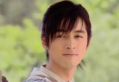 2006年,胡歌因车祸毁容,助理张冕死亡,他为什么原谅肇事司机?