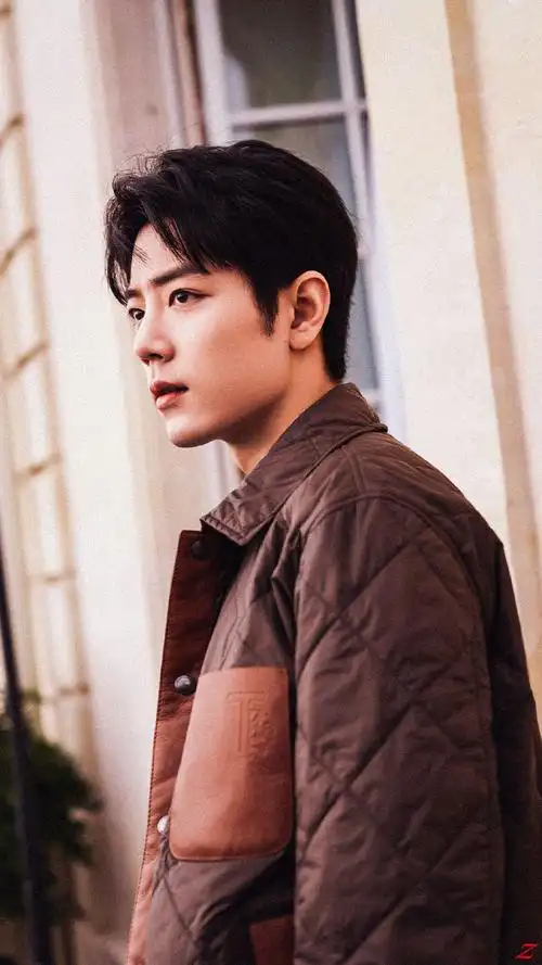 肖战肖春生##肖战巴黎大衣随拍