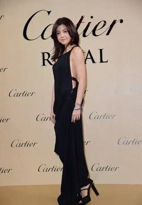 陈妍希越来越大胆!