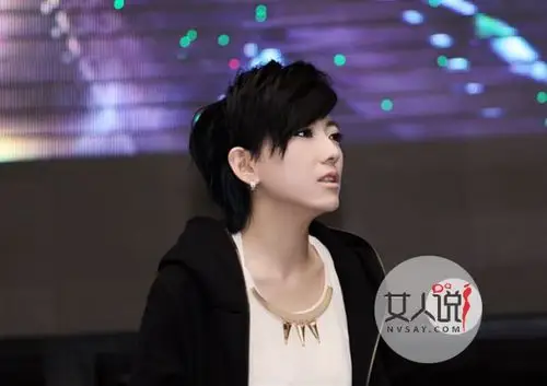 刘忻恋情曝光王栎鑫毫无掩饰的承认恋情令网友震惊