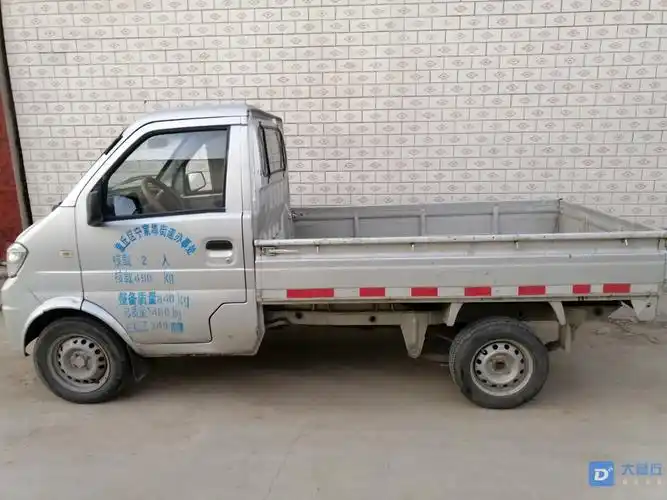 差几天16年的东风汽油小单排货车,国五排放,实表跑